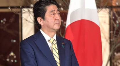 Экс-премьер Японии Синдзо Абэ тяжело ранен в результате покушения
