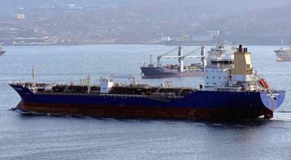 Греция вдвое сократила количество танкеров, перевозящих российскую нефть