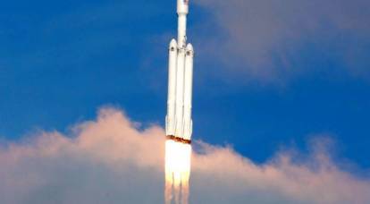 Die stärkste Rakete der Welt macht ihren ersten kommerziellen Flug