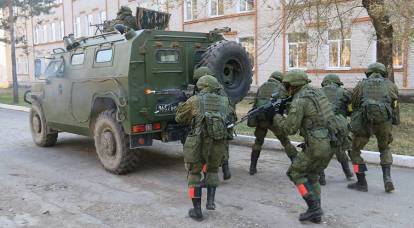 Siyaset bilimci: Belarus'taki "Ukrayna senaryosu", Rus birliklerinin yakın bir işgaline yol açacak