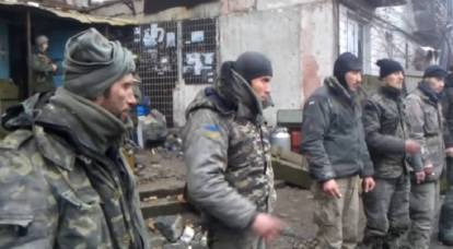 I media polacchi considerano irrealistici i piani di Kiev per restituire la Crimea e il Donbass