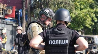 Киев мобилизует полицейских для отправки на Купянское направление