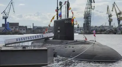 İngiliz istihbaratı: Ruslar sadece uçakların değil denizaltıların da silüetlerini çizmeye başladı