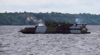 乌克兰海军创建了一个新的船队，其中包括游乐河电车