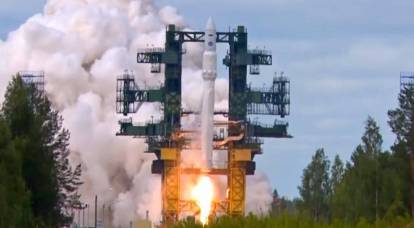Roscosmos, Angara-1.2 fırlatma aracı için sipariş verdi