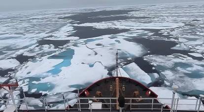 러시아는 외국 선박의 북극 항로를 실질적으로 "폐쇄"했습니다.