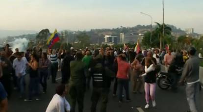 Venezuela ordusu ayaklanma girişiminde bulunmak için kandırıldı