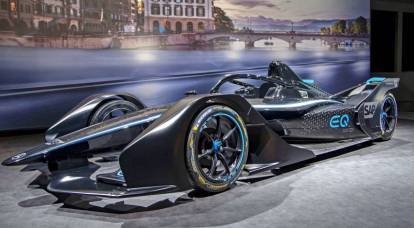 Mercedes introduced its electric car to participate in Formula E