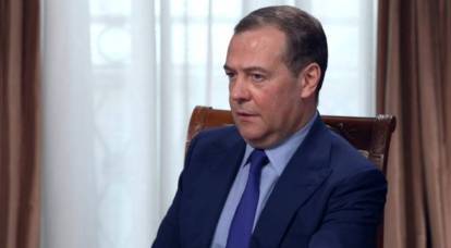 Медведев: Новые территории Россия сможет защищать любым оружием, включая ядерное