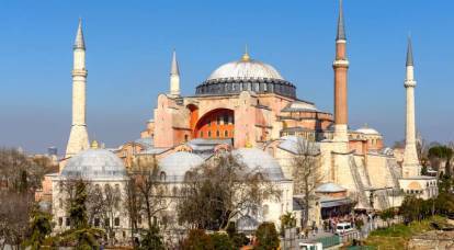 Dekret Erdogana: Hagia Sophia staje się meczetem