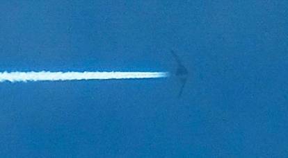 フィリピン上空で撮影された謎のステルス機