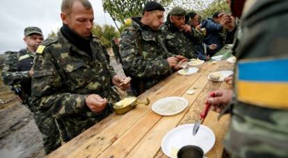 Soldații forțelor armate ucrainene au fost hrăniți de câteva săptămâni