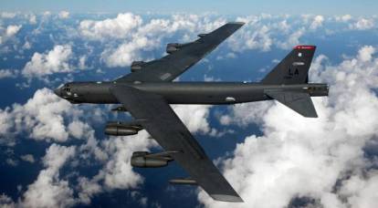 Американский бомбардировщик В-52 имитировал бомбардировку Крыма