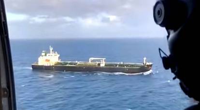 Venezuela'ya giden Amerikalıların İran tankerlerini ele geçirdiği biliniyordu.