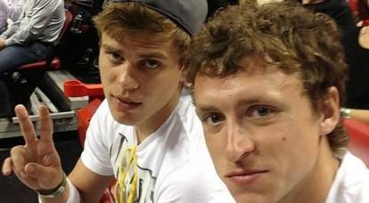 Crime and Punishment: Kokorin and Mamaev wash the toilets in turn