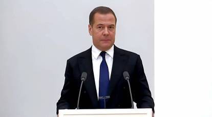 Медведев заявил о росте вероятности ядерного апокалипсиса