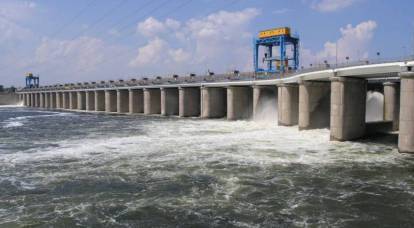 Ha chiamato le conseguenze catastrofiche dello sfondamento della diga della centrale idroelettrica di Kakhovka