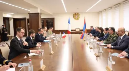 В Армении заявили о далеко идущих планах по военному сотрудничеству с Францией