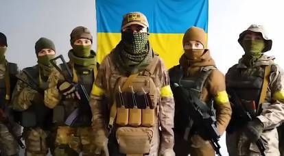 Heikko sukupuoli: kuinka palvelu Ukrainan asevoimissa vaikuttaa naisiin ja mitä se johtaa Ukrainan väestöön