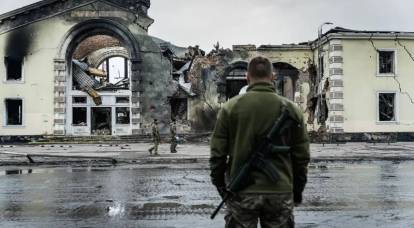 Một bước xuống vực thẳm thay vì “vượt qua”: Luật huy động ở Kiev có gì sai