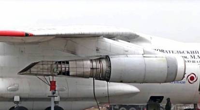 Alleged flat nozzle engine for Okhotnik caught in shot