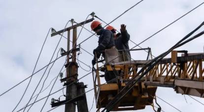 Kijów zwrócił się o awaryjne dostawy energii elektrycznej z Rumunii, Polski i Słowacji