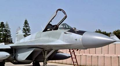 Khmeimim에서 발견된 이상한 표시가 없는 MiG-29