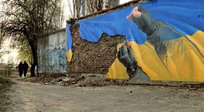 Umbenennung von Ruinen, ruiniertem Pepsico und „blutigem Lippenstift“: neue Beispiele für „ukrainische Verärgerung“