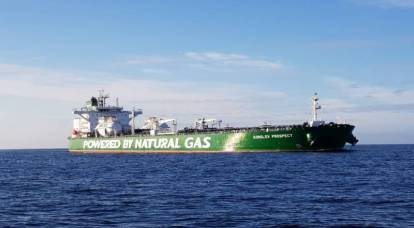 俄罗斯油轮首次通过液化天然气通过北海航线