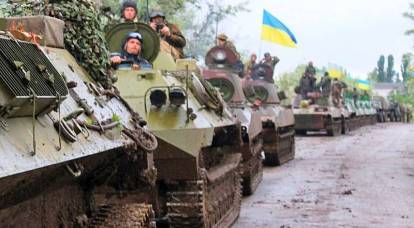 Bataille d'Azov: Kiev attire les forces terrestres sur la côte