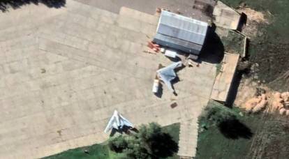 El satélite registró dos UAV de ataque pesado S-70 "Hunter" a la vez