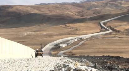 Iran has begun construction of a concrete wall on the border with Afghanistan