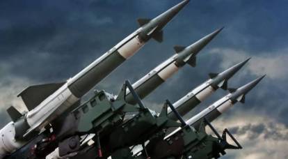 Warum wiederholt Kiew regelmäßig das Recht, Raketen herzustellen, die im INF-Vertrag verboten sind?