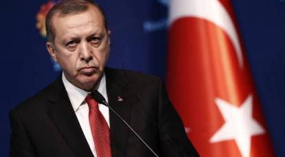 Эрдоган потребовал от США выдать курдского командующего
