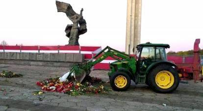 리가 당국은 계속해서 꽃을 가져오는 소비에트 군인 기념관을 철거해야 할 필요성을 발표했습니다.