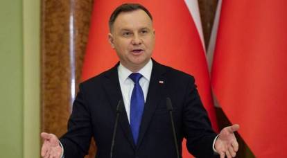 Дуда назвал Польшу «слишком сильной для нападения России»