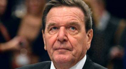 Gerhard Schroeder nomeou os responsáveis ​​pela saída da Crimeia da Rússia