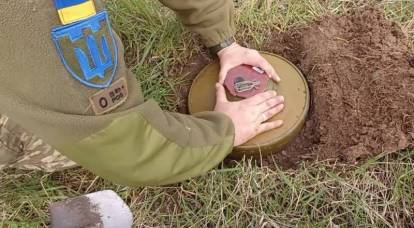 Kyiv Territorial Defense Forces create minefields around the Ukrainian capital