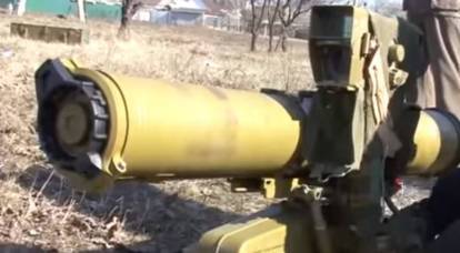 ATGMからの民兵の別のショット：ウクライナの軍隊の海兵隊員のSUVが爆破されました