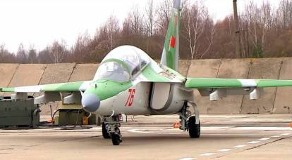 ВВС Беларуси потеряли Як-130: самолет упал среди жилых домов