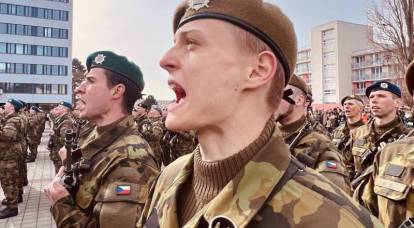 "Joko Ukrainan valloitus tai Venäjän romahtaminen": Tšekit väittivät lännen roolista Kiovan kohtalossa