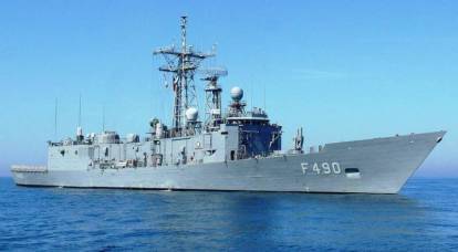 Türk Donanması Libya'da gökyüzünü kapattı
