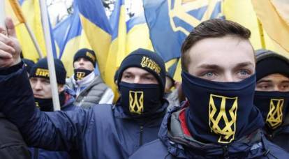 Es wurde bekannt, wer Extremisten in der Ukraine finanziert