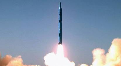 Noua rachetă se „devorează” în timpul zborului