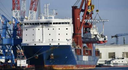 Из Франции на Украину везут пограничные катера для сопровождения грузовых судов