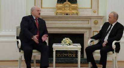 Lukashenko insiste em negociações de paz na Ucrânia