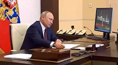 СМИ: Путин швырнул ручку, это указывает на кризис в России