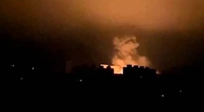 俄罗斯武装部队在夜间轰炸了乌克兰工厂“Motor Sich”：罢工镜头
