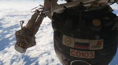 Rus kozmonotlarının maaşları belli oldu