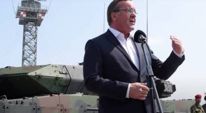 Министр обороны Германии ожидает войны России и НАТО через 5-8 лет